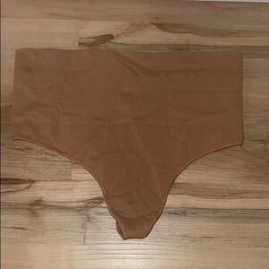 SPANX Everyday Shaping Panties in Brown Large